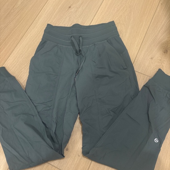 Lululemon dance pants - Picture 2 of 3